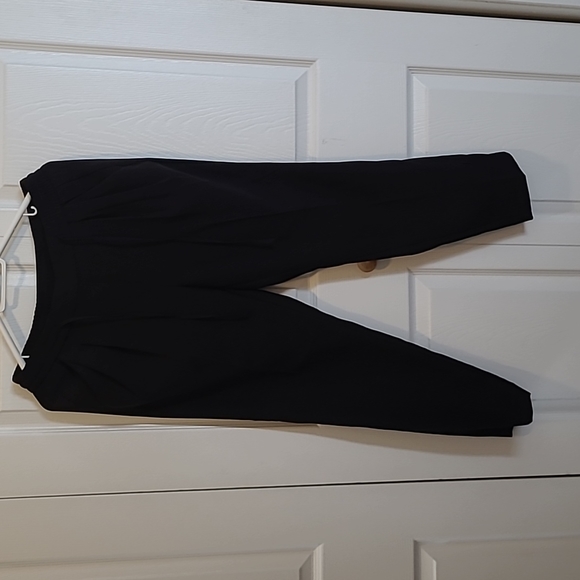 RW&Co trousers with pleated front and drawstring - Picture 2 of 5